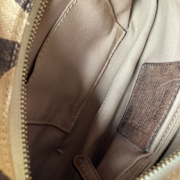 Coach Carly Signature Purse - Picture 8 of 11